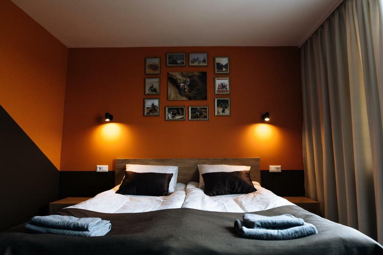 Clubhouse Hotell Ivano-Frankivsk Eksteriør bilde
