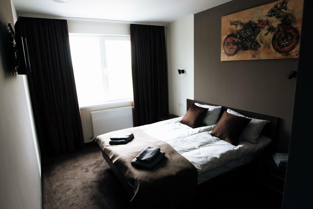 Clubhouse Hotell Ivano-Frankivsk Eksteriør bilde