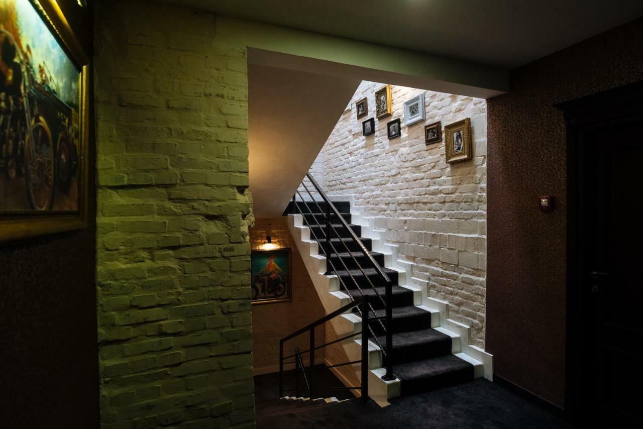 Clubhouse Hotell Ivano-Frankivsk Eksteriør bilde