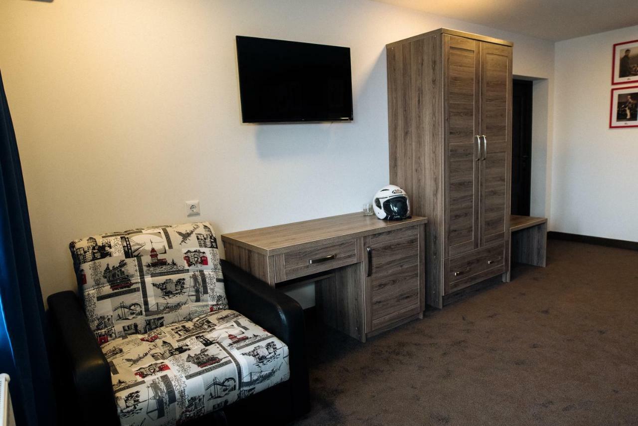 Clubhouse Hotell Ivano-Frankivsk Eksteriør bilde